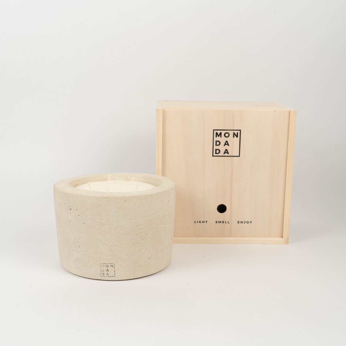 Urban Indoor Candle - Medium — imagem oficial Mon Dada