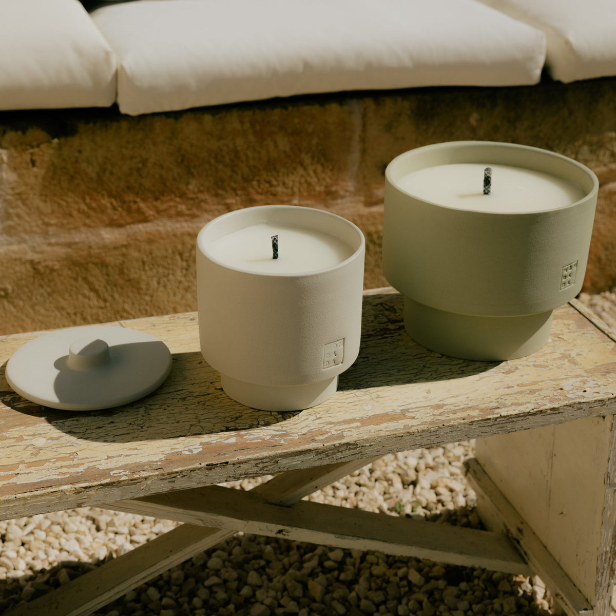 June Outdoor Candle THREE + lid — imagem oficial Mon Dada