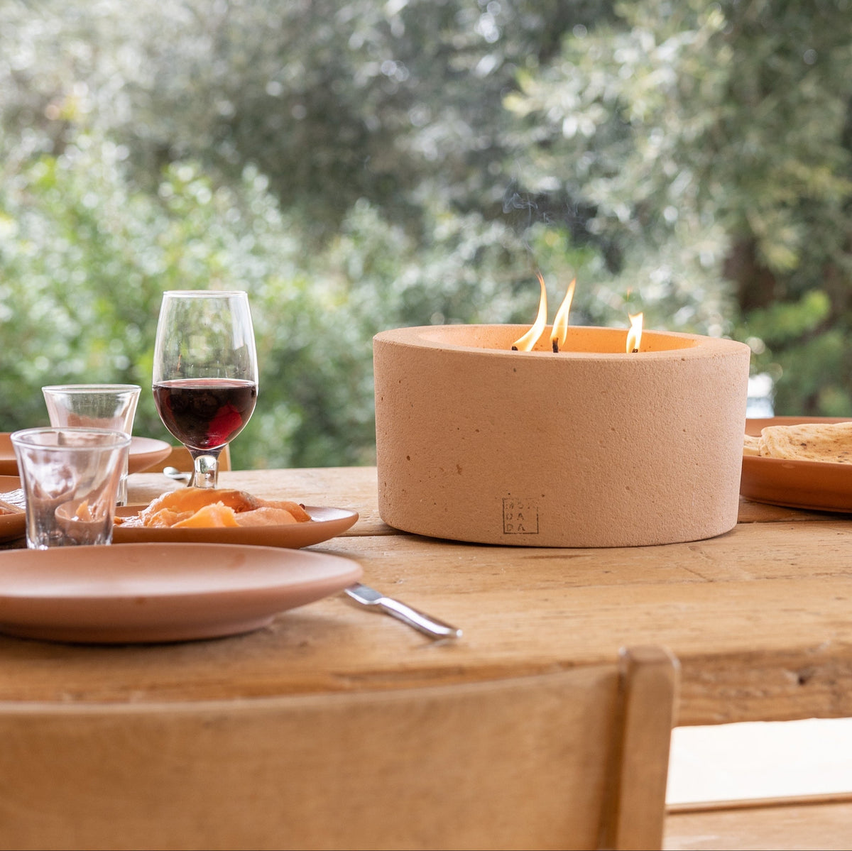 Urban Outdoor Table Candle Three — imagem oficial Mon Dada