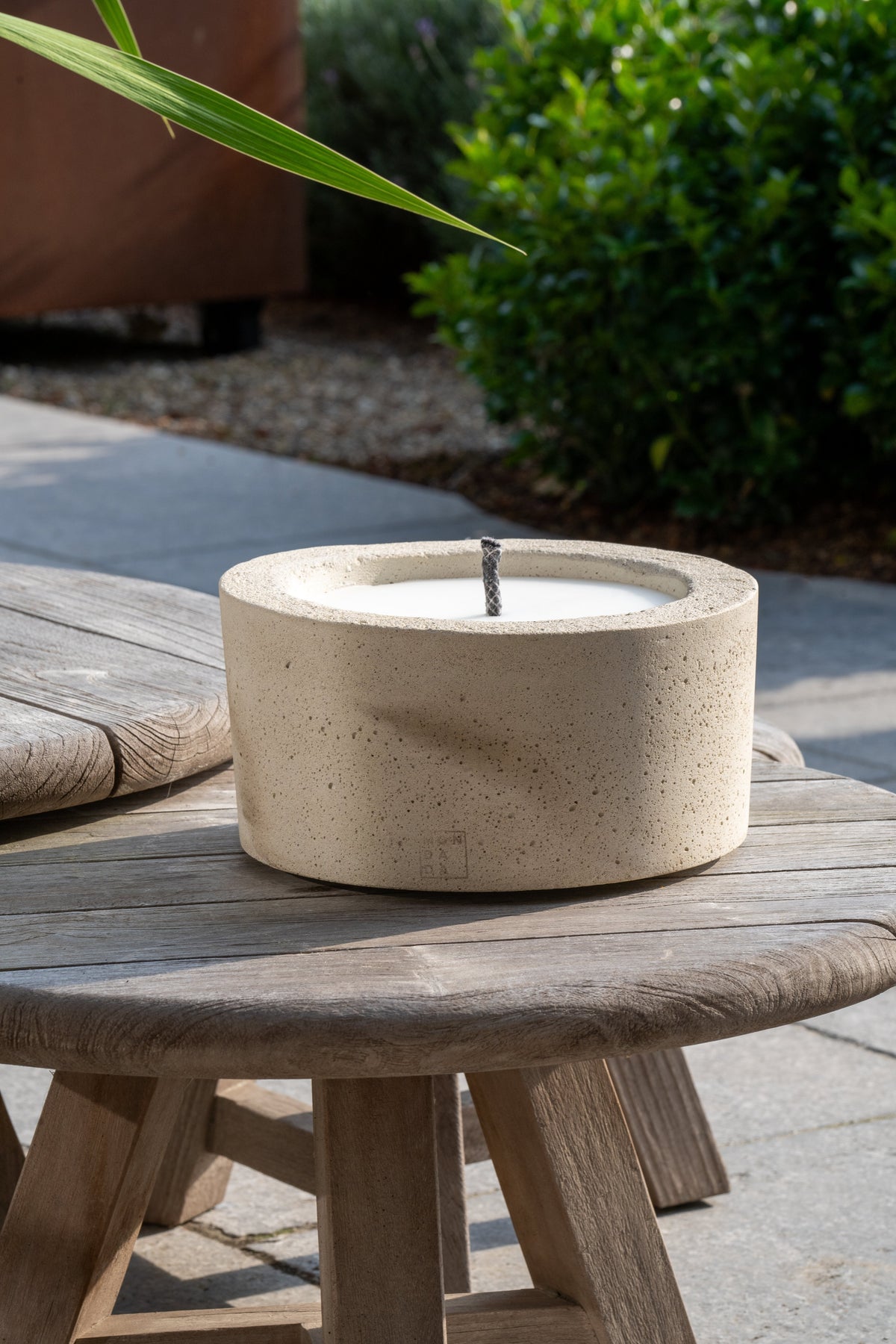 Urban Outdoor Table Candle Three — imagem oficial Mon Dada