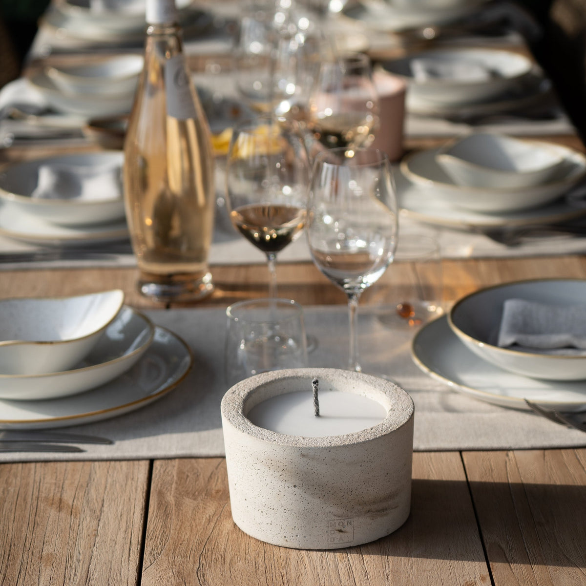 Urban Outdoor Table Candle Two — imagem oficial Mon Dada