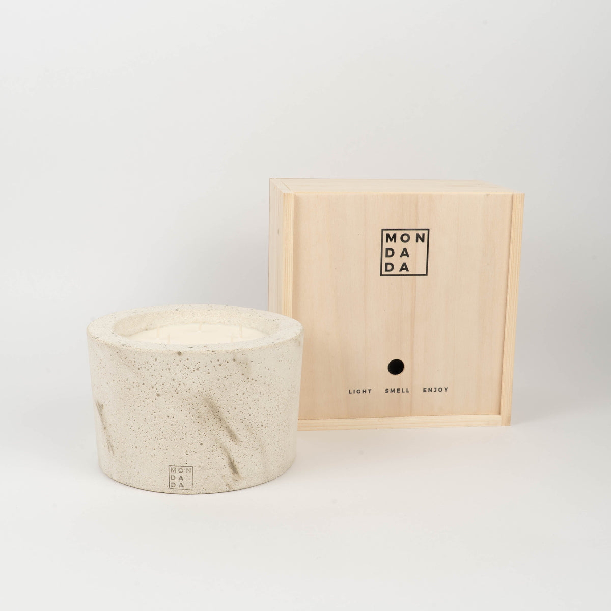 Urban Indoor Candle - Medium — imagem oficial Mon Dada