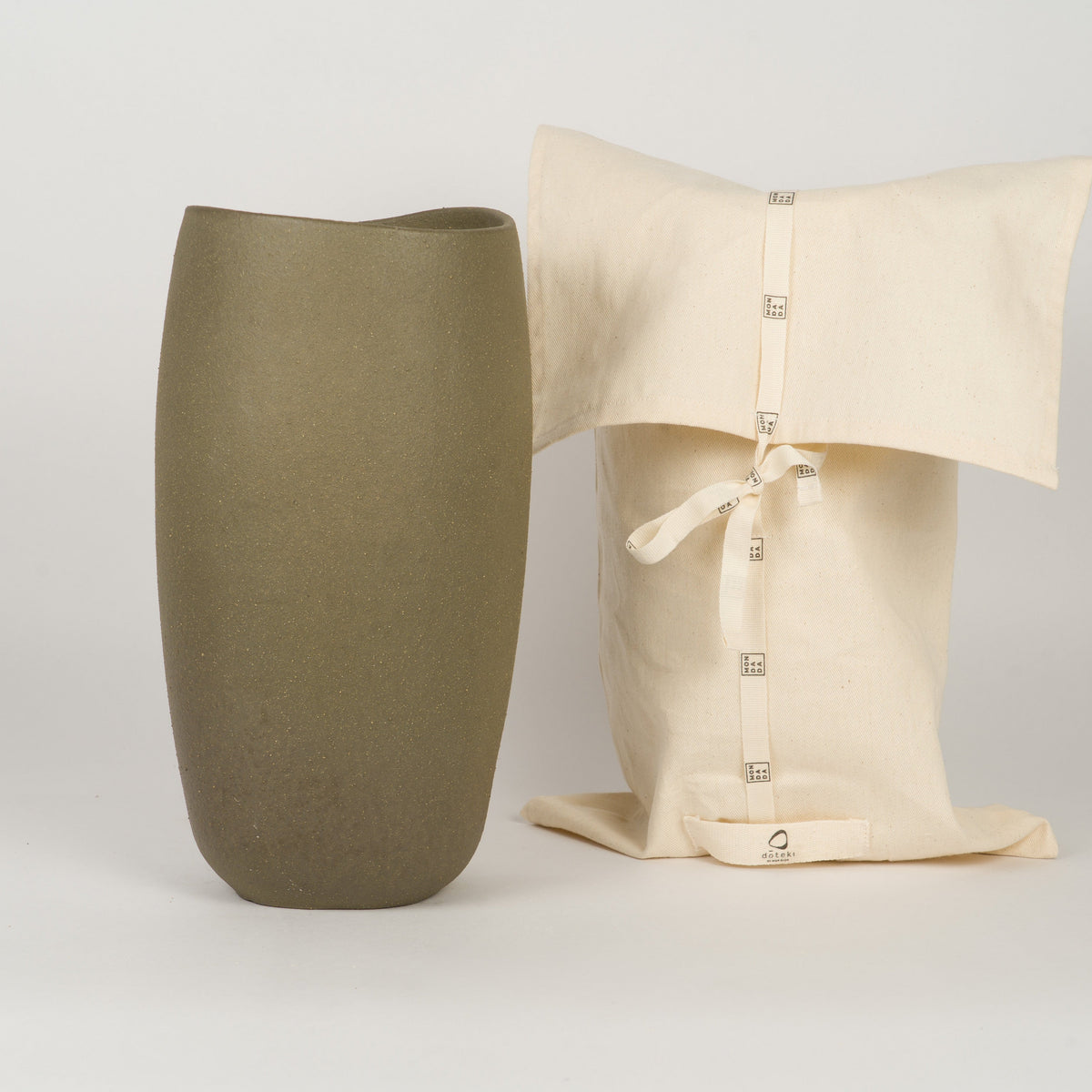 Doteki Indoor Vase — imagem oficial Mon Dada