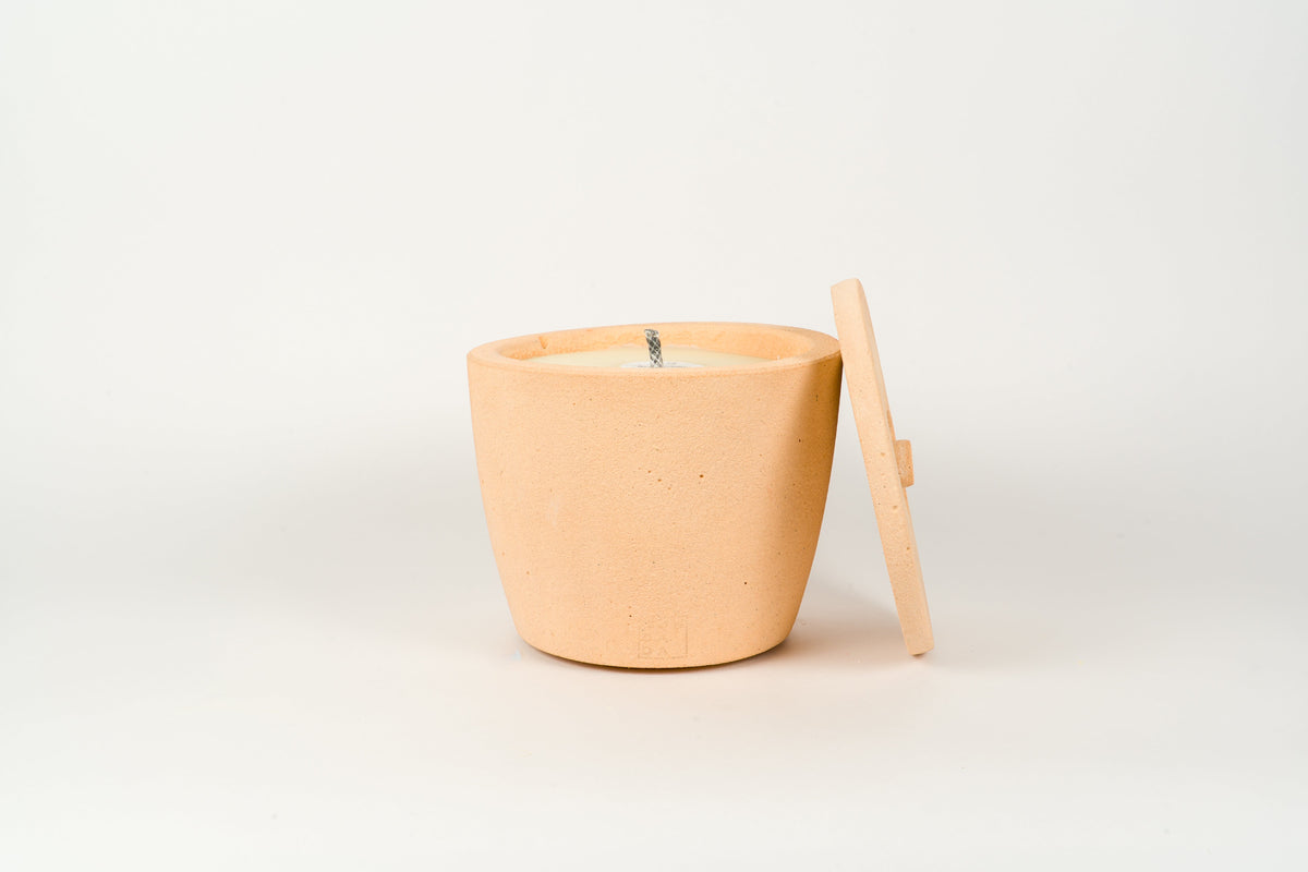 Urban Outdoor Garden Candle Medium + lid — imagem oficial Mon Dada