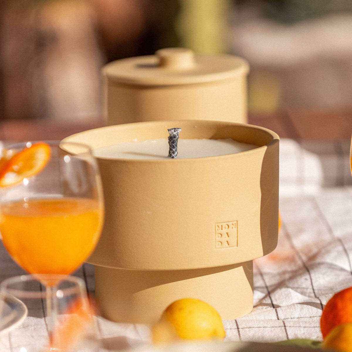 June Outdoor Candle THREE + lid — imagem oficial Mon Dada