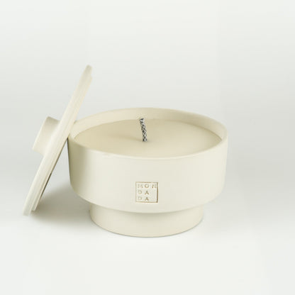 June Outdoor Candle TWO + lid — imagem oficial Mon Dada