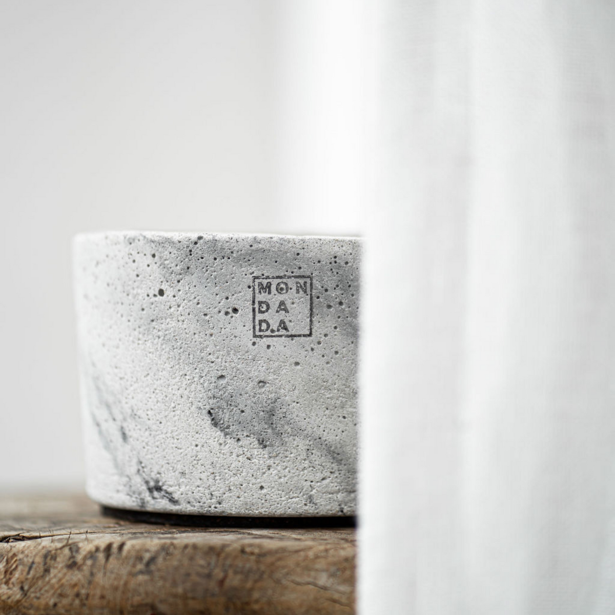 Urban Indoor Candle - Small — imagem oficial Mon Dada