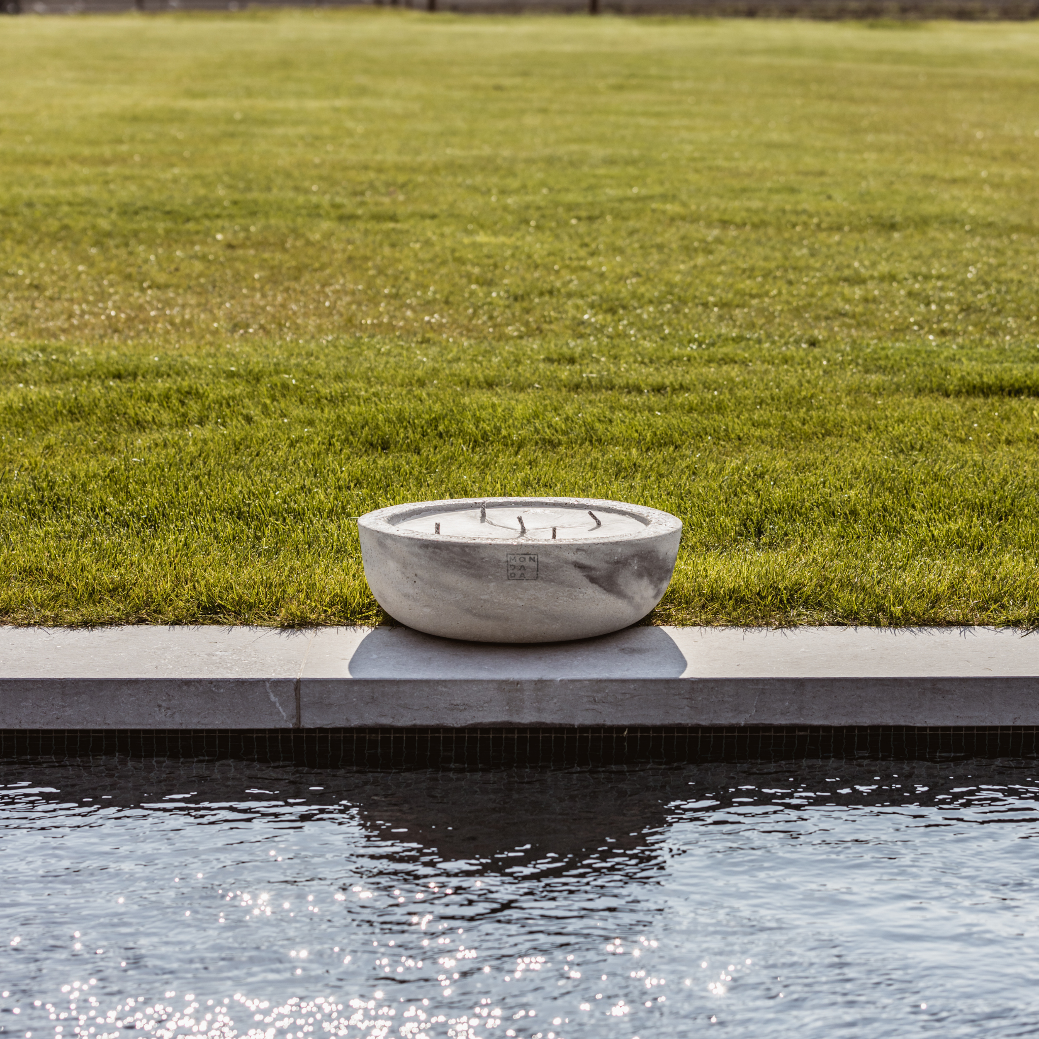 Urban Outdoor Garden Candle XXXL + lid — imagem oficial Mon Dada