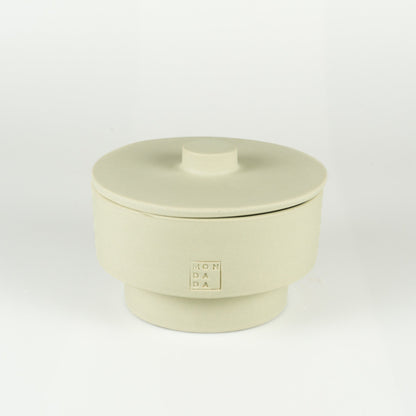 June Outdoor Candle TWO + lid — imagem oficial Mon Dada
