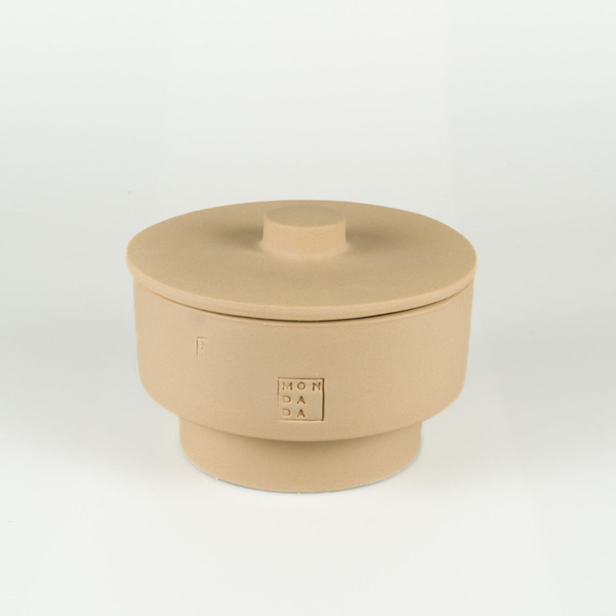 June Outdoor Candle TWO + lid — imagem oficial Mon Dada